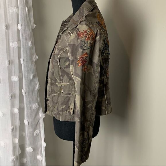 By Deep Branded camouflage button front army jacket with pockets size Medium - Picture 5 of 15